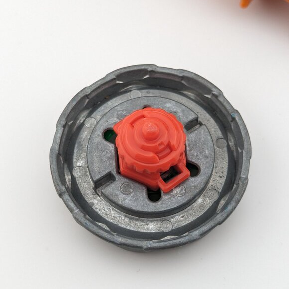 Beyblade Death Quetzalcoatl 125SF B-158 + 2 launcher - Picture 4 of 4